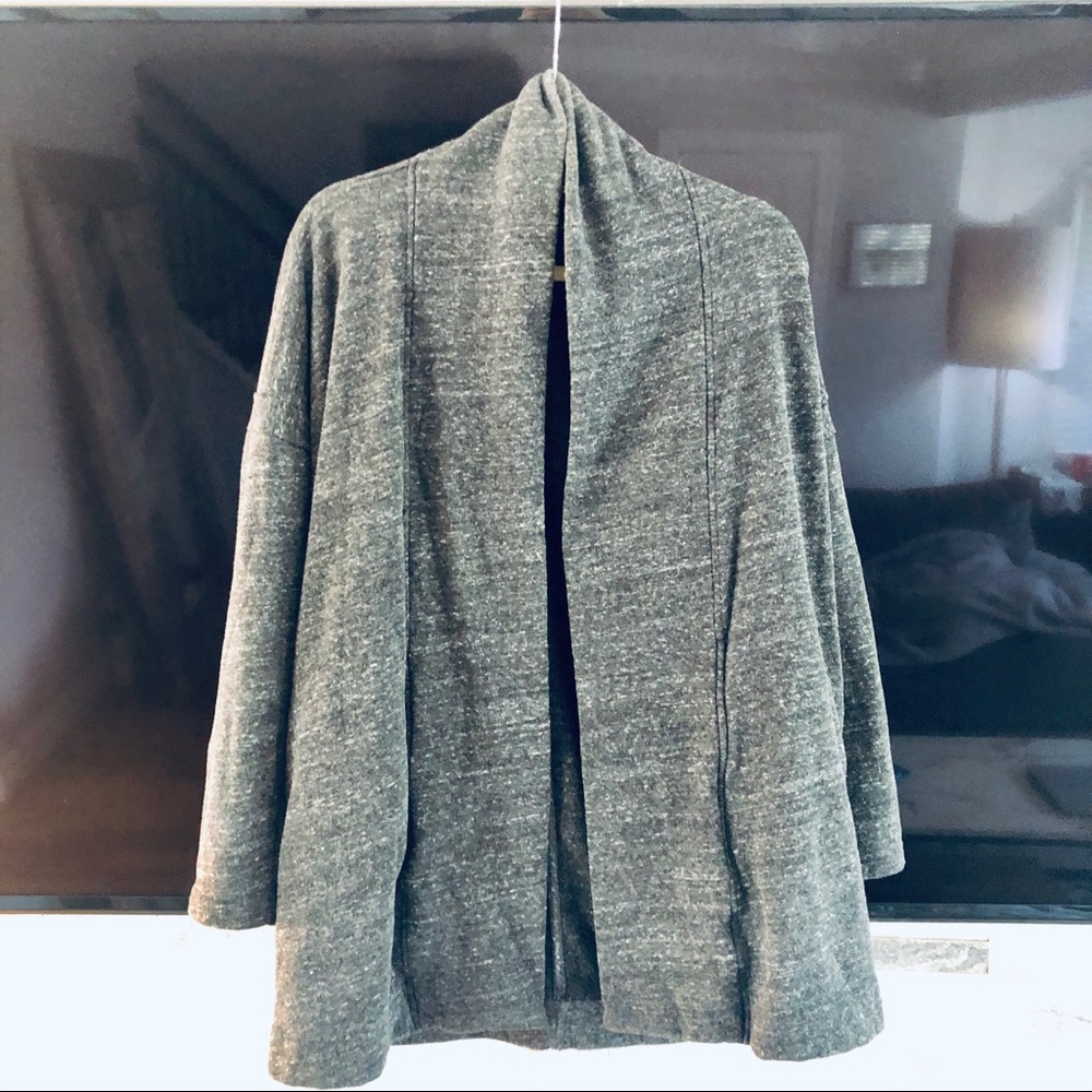 OLD NAVY SWEATER COAT SIZE SMALL